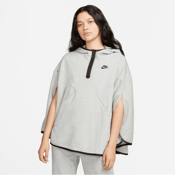 Nike Sportswear Women’s Tech Fleece Oversized Poncho Dark grey heather/Black XS - Picture 1 of 9